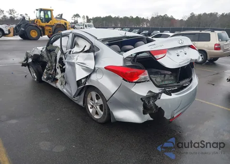 2013 Hyundai Elantra Gls z USA, uszkodzony, nr VIN 5NPDH4AE8DH272672